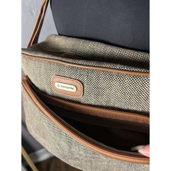 Vintage Samsonite Tweed Luggage. Overnight bag. Carry on. Travel. Classic. - Picture 2 of 8